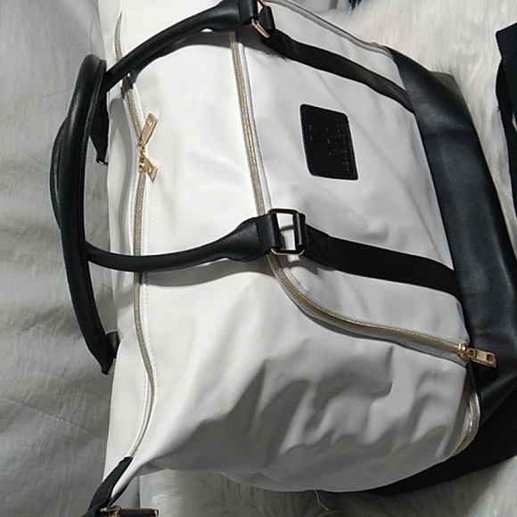 Ava Kensington Travel Bag W Adjustable & Detachable Strap 2 Small Flaws - Picture 4 of 14